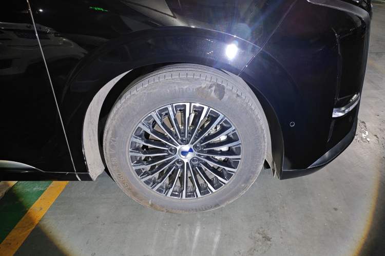 Used Denza D9 2024 DM-i 980 Four-Wheel Drive Flagship Model