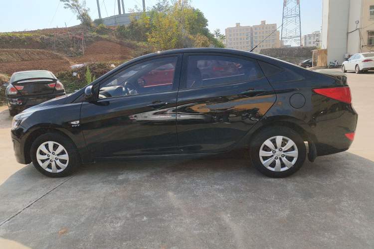 Used Hyundai Verna 2014 1.4L Manual Smart GLS Trim
