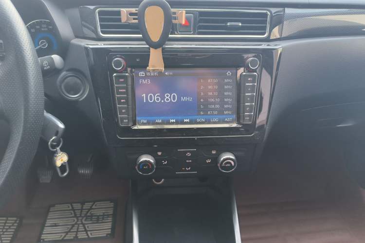 Used Dongfeng Fengon 580 2016 1.8L Manual Comfort Model
