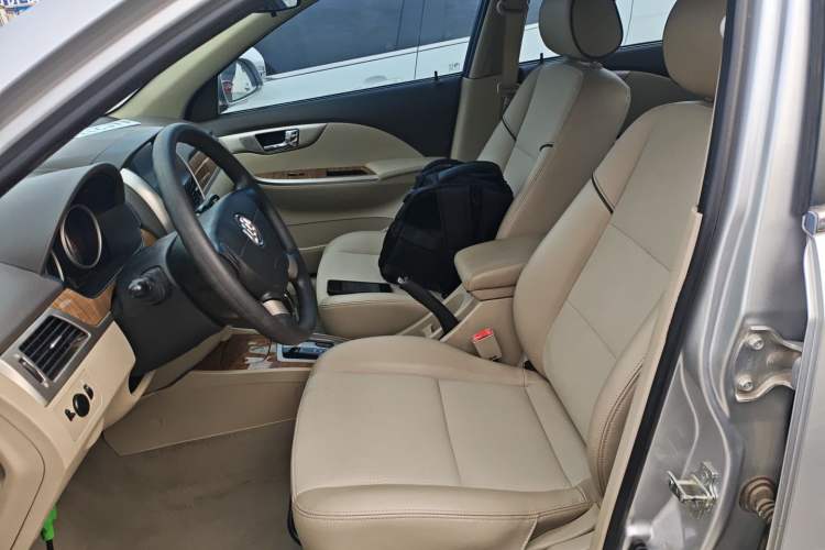 Used Buick Excelle 2015 1.5L Automatic Classic Model
