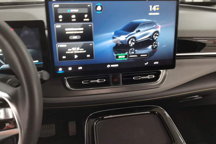 Used AION V 2021 Plus 70 Super Fast Charging Version Ternary Lithium
