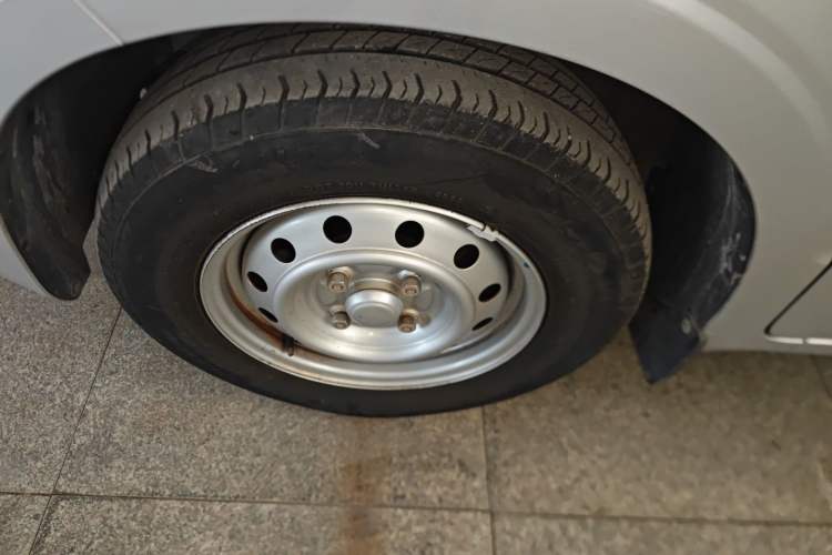 Used Wuling Hongguang V 2021 1.5L Jingqu Edition Enclosed-Window Vehicle LAR
