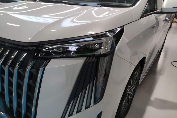 Used GAC Trumpchi M8 2024 Master Series Super Hybrid Edition
