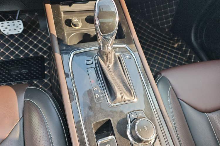 Used Dongfeng Fengon 580 2017 1.5T CVT Smart Connectivity Model
