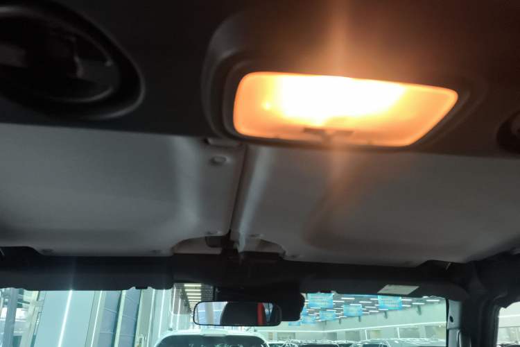 Used  BJ40 2019 PLUS 2.3T Automatic Four-Wheel Drive Premium Edition China VI
