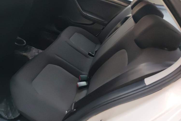 Used Volkswagen Jetta 2015 1.6L Automatic Fashion Model
