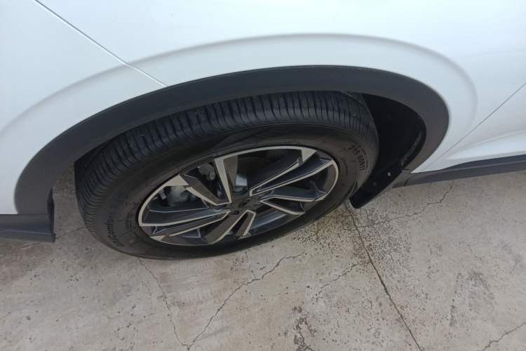 Used Geely Auto Coolray 2023 1.5T DCT Platinum Edition
