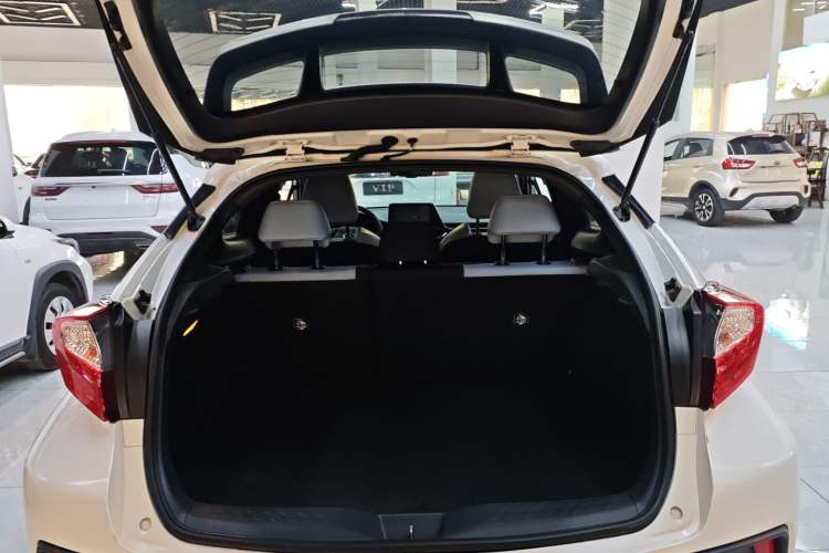 Used Toyota IZOA 2020 2.0L Yi Xiang CARE
