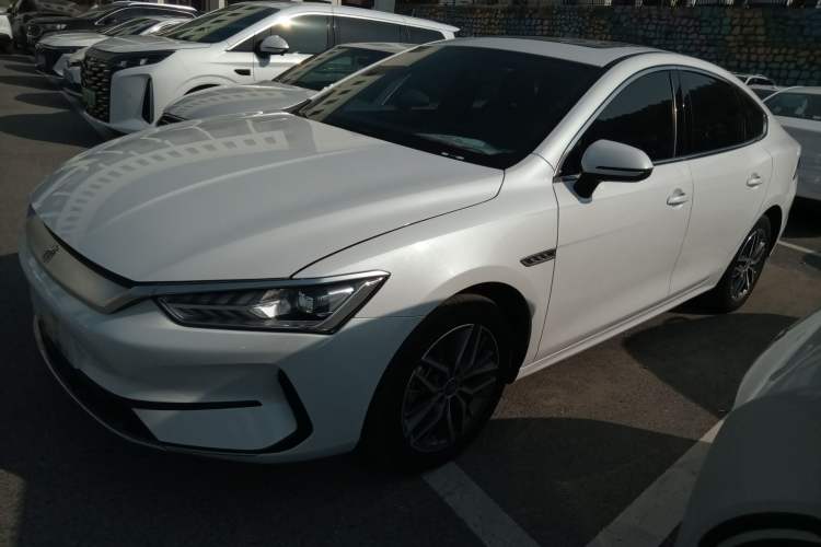 Used BYD Qin PLUS 2021 EV 400KM Luxury Model
