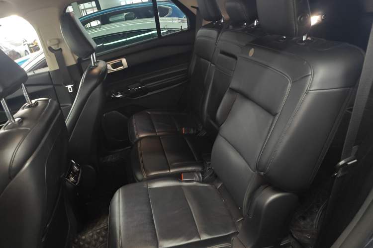 Used Ford Explorer 2020 EcoBoost 285 4x4 Titanium Edition 7-Seater
