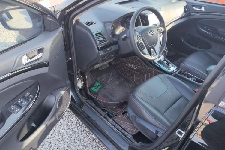 Used BYD Surui 2014 1.5TID Automatic Luxury Model
