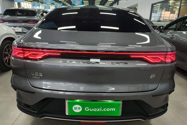 Used BYD Han 2024 DM-i Glory Edition 200KM Flagship Model
