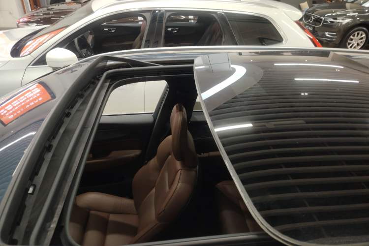 Used Volvo XC60 2023 B5 4x4 Smart Luxury Edition