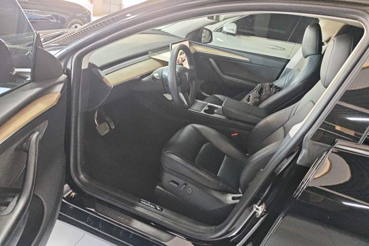 Used Tesla Model Y 2022 Rear-Wheel-Drive Version