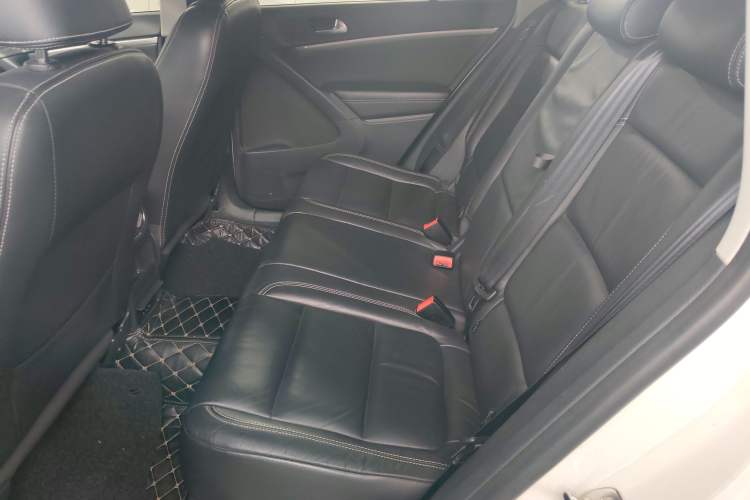 Used Volkswagen Tiguan L 2016 280TSI Automatic Two-Wheel Drive Silk Road Comfort Edition
