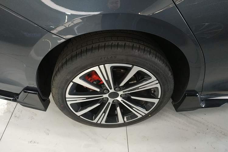 Used Geely Auto Preface 2025 Dongfang Yao 1.5TD Kunlun Edition
