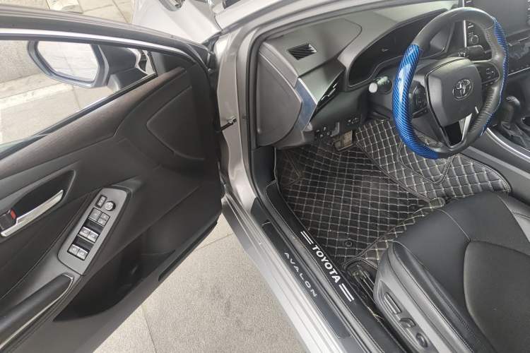 Used Toyota Avalon 2019 2.0L XLE Premium Edition China VI
