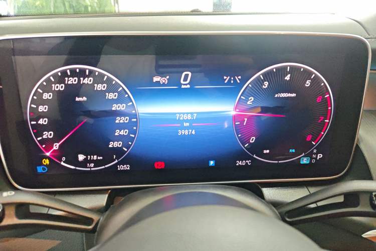 Used Mercedes-Benz GLC 2024 Facelifted GLC 260 L 4MATIC Luxury Version 5 Seats
