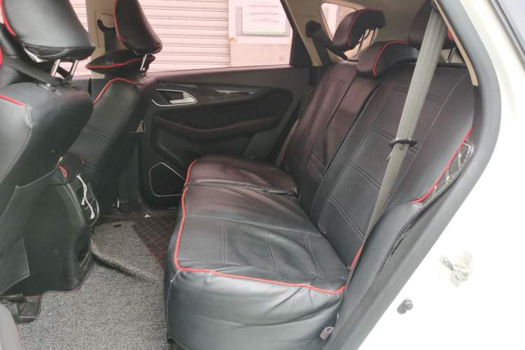 Used Baojun 560 2016 1.8L Manual Value Edition
