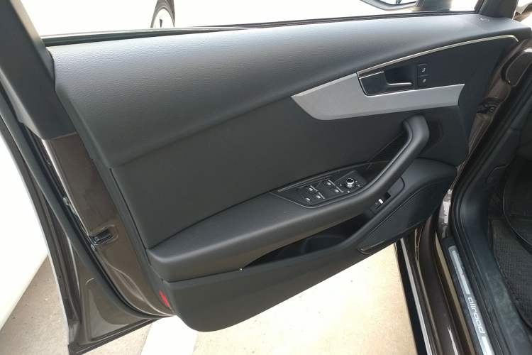 Used Audi A4 2017 45 TFSI allroad quattro Fashion Edition
