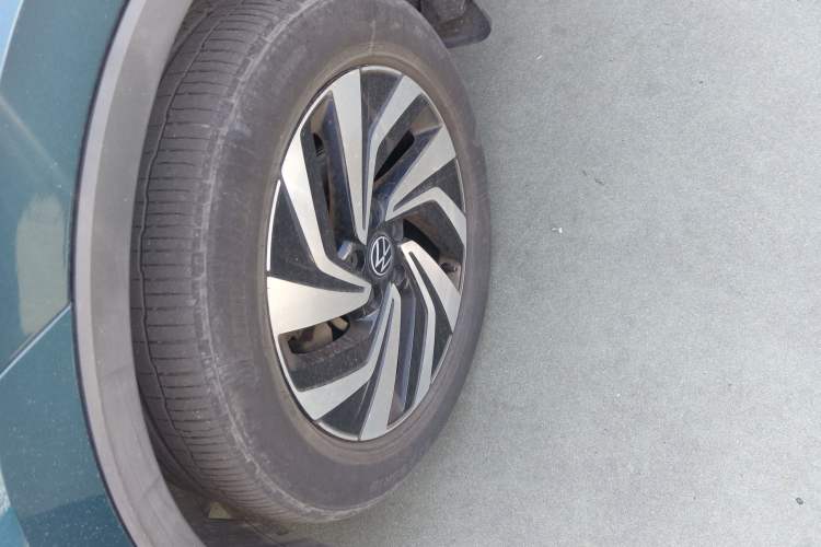 Used Volkswagen Tiguan L 2023 330TSI Automatic Two-Wheel Drive Smart Edition