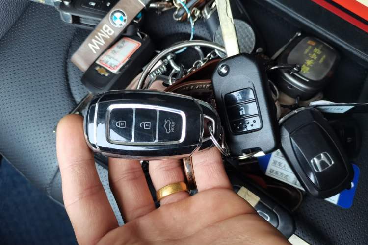 Used Hyundai Elantra 2022 1.5L CVT LUX Prestige Edition