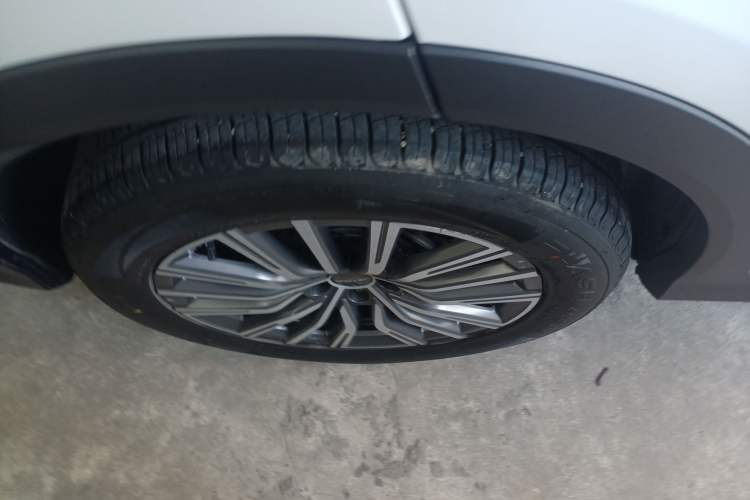 Used JETOUR X70 PLUS 2023 1.5T DCT Brave PLUS 5-Seater
