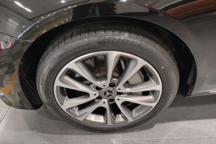 Used Mercedes-Benz E-Class 2018 E 300 L Luxury Model
