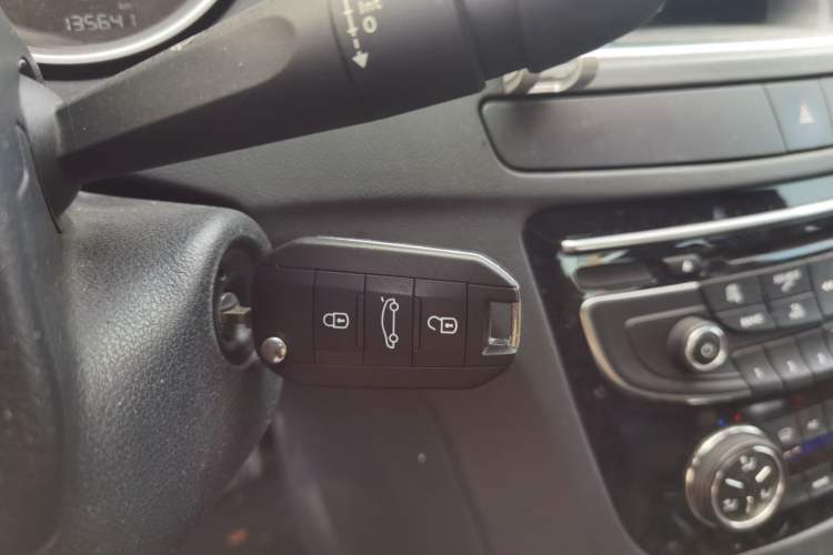 Used Peugeot 508 2013 2.0L 2nd Anniversary Edition with Automatic Sunroof – Classic Version
