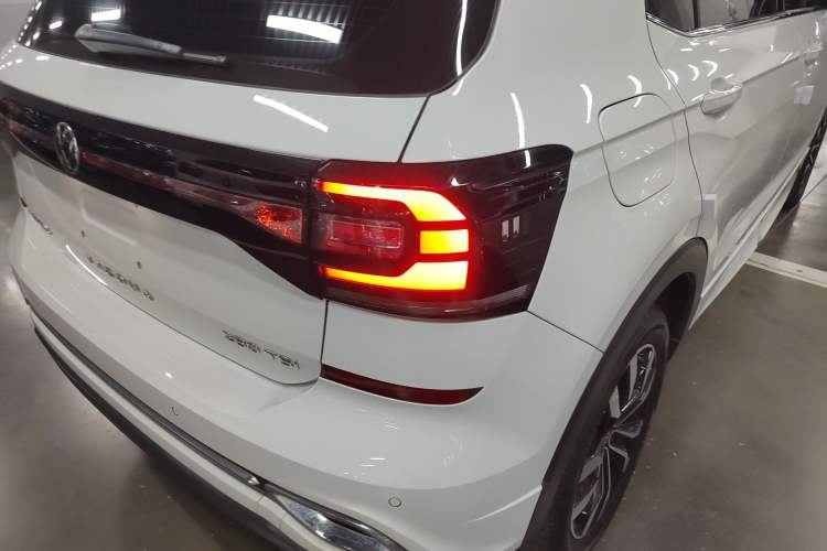 Used Volkswagen Tacqua 2021 280TSI DSG R-Line Smart Connectivity Version