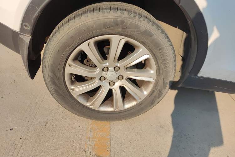 Used Land Rover Discovery Sport 2018 240 PS SE Version
