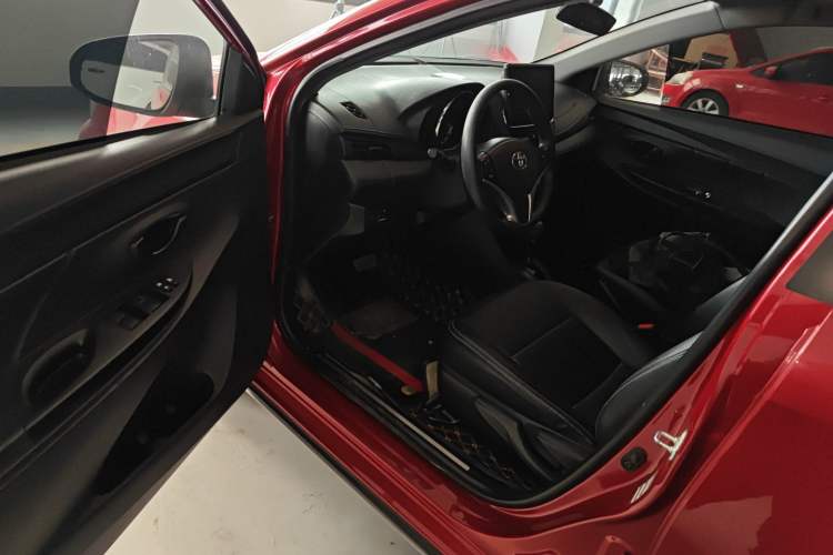 Used Toyota YARiS L 2022 X-Trail 1.5L CVT Leading PLUS Edition