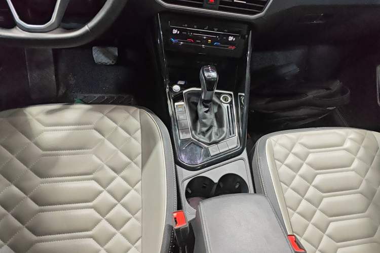 Used Volkswagen Tayron 2023 300TSI Two-Wheel-Drive Luxury Plus Advanced Edition
