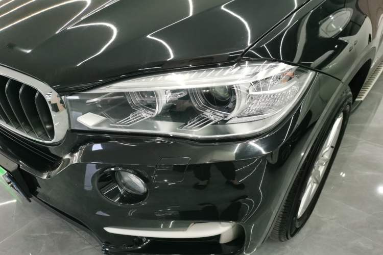 Used BMW X5 2015 xDrive28i
