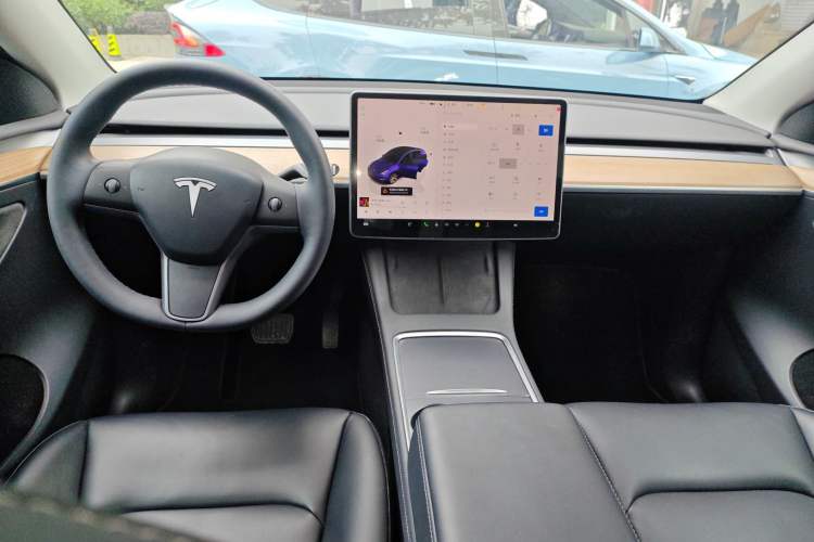 Used Tesla Model Y 2022 Rear-Wheel-Drive Version
