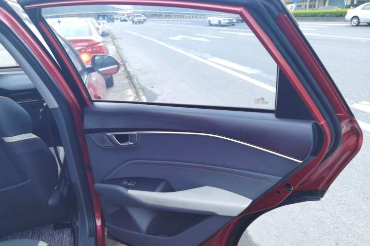 Used Baojun RC-6 2019 1.5T CVT 24-Hour Online Luxury Edition
