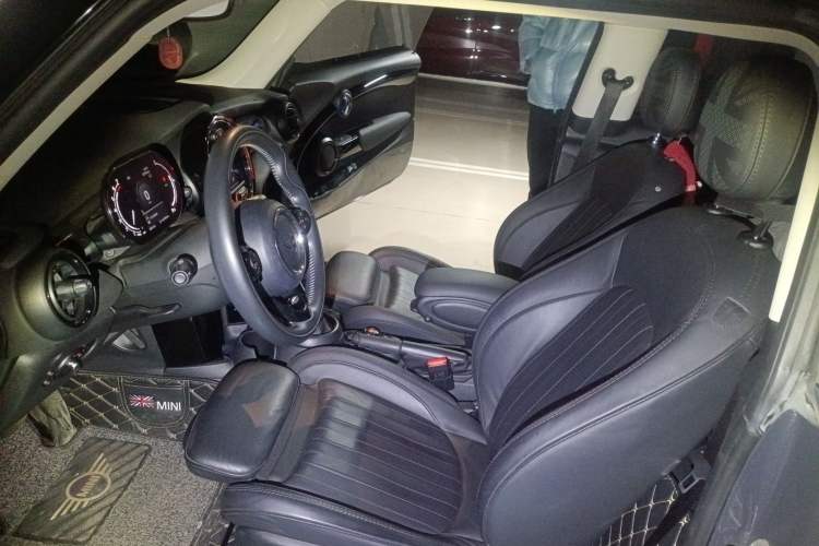 Used MINI MINI 2021 2.0T COOPER S Artist
