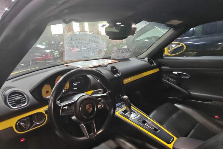 Used Porsche 718 2016 Boxster 2.0T
