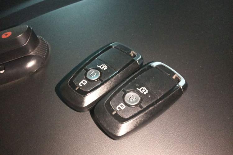 Used Ford Explorer 2020 EcoBoost 285 4x4 Titanium Edition 7-Seater
