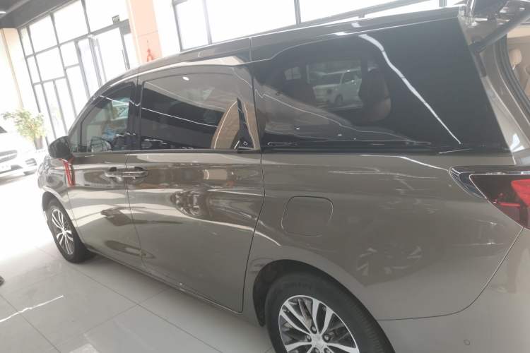 Used Buick GL8 2021 ES Land Cruiser 653T Luxury Edition
