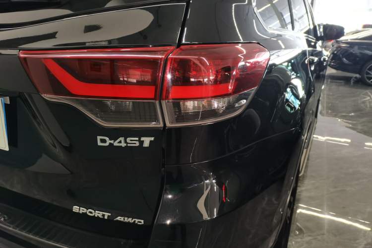 Used Toyota Highlander 2018 2.0T Four-Wheel Drive Knight Edition 7 Seats China VI Standard