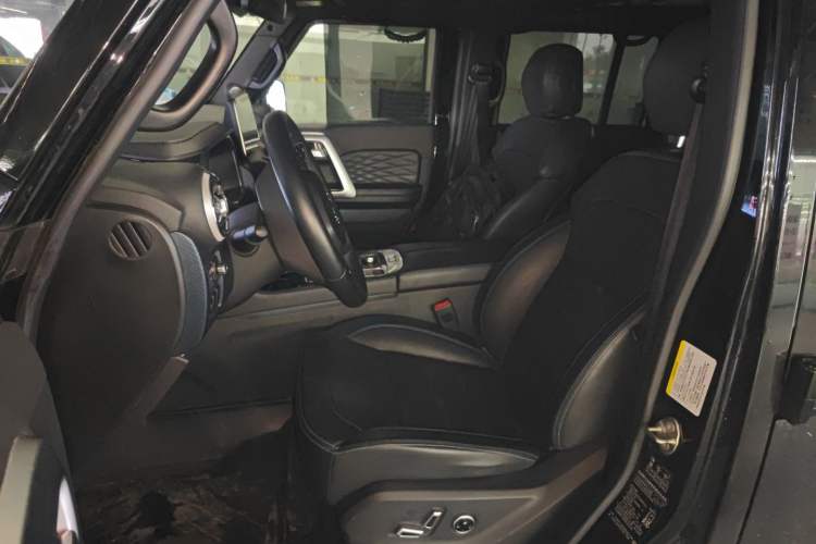 Used Beijing Auto BJ40 2023 2.0T Automatic Four-Wheel Drive Urban Hunter Edition Chivalrous Type