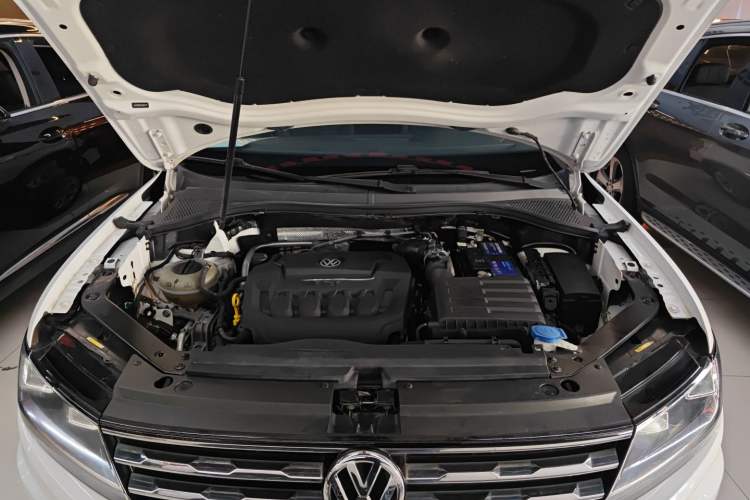 Used Volkswagen Tiguan L 2018 Revised Version 330TSI Automatic Two-Wheel Drive Trendy Edition
