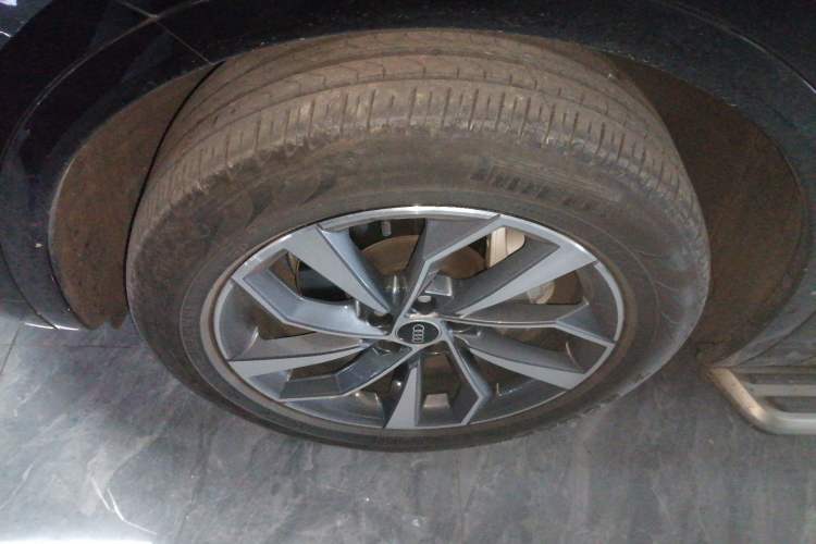 Used Audi Q5L 2023 40T Luxury Dynamic Model
