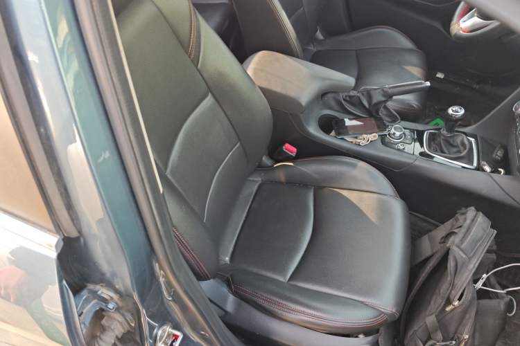 Used Mazda Mazda 3 Axela 2016 Sedan 1.5L Manual Luxury Model