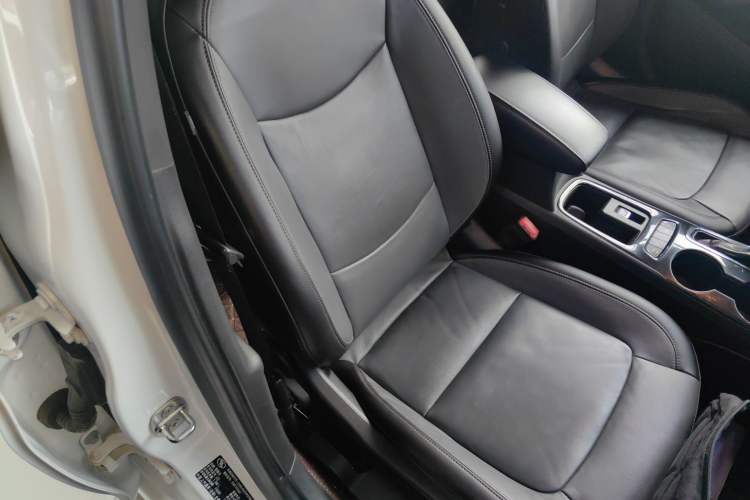 Used Chevrolet Cruze 2017 1.4T Hatchback Dual-Clutch Lingfeng Edition