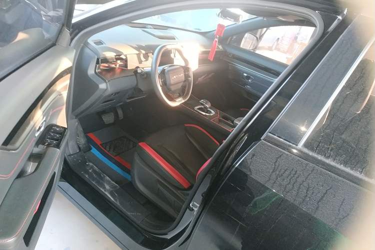 Used JETOUR Dashing 2023 1.5T DCT Starlight Shine Pro Edition