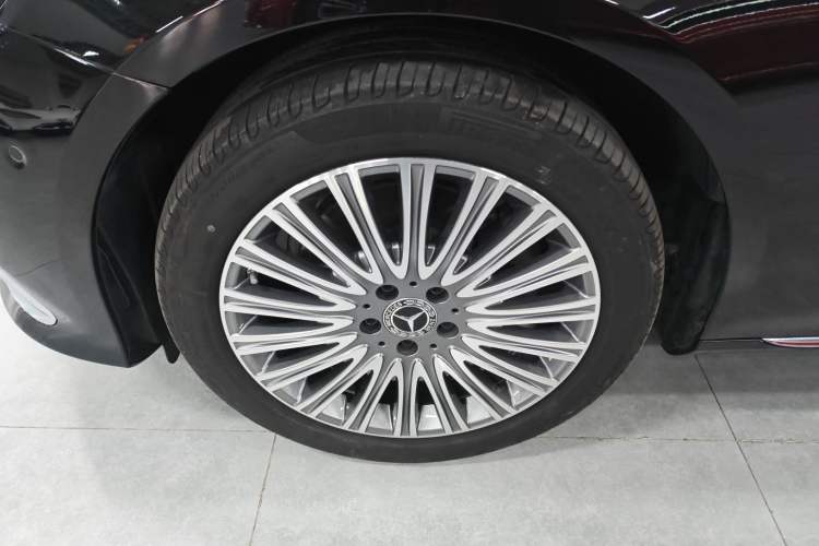 Used Mercedes-Benz E-Class 2023 Updated E 300 L Fashion Edition
