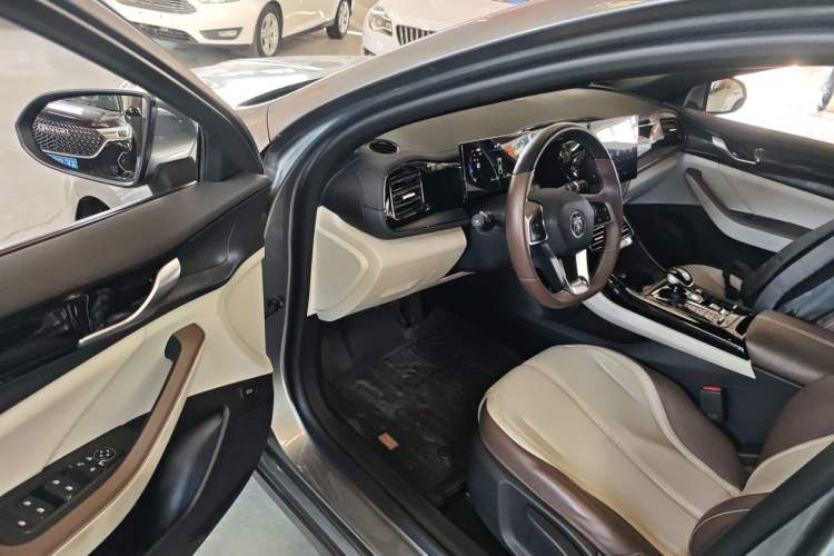 Used BYD Qin PLUS 2024 HONOR Edition DM-i 55KM Leading Model
