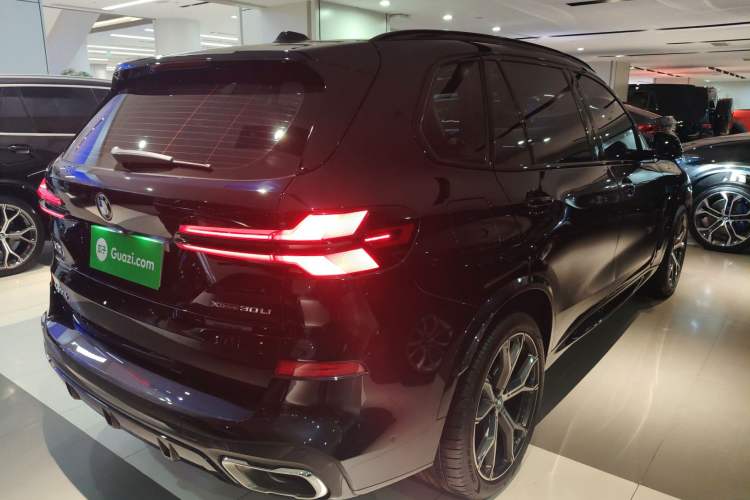 Used BMW X5 2023 xDrive 30Li Luxury M Sport Night Edition Package